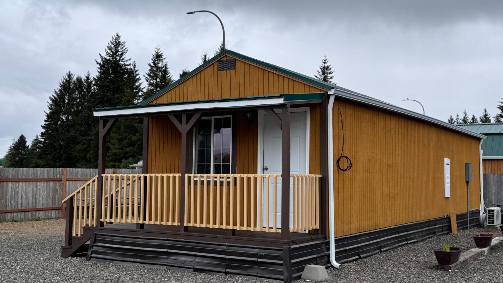 Far West Cabin-Tiny Homes Rental Forks Eksteriør bilde